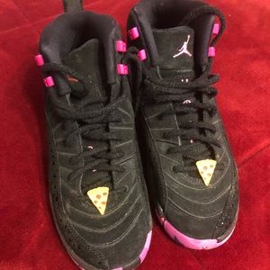 Rare Jordan 12 Dorenbecher shoes